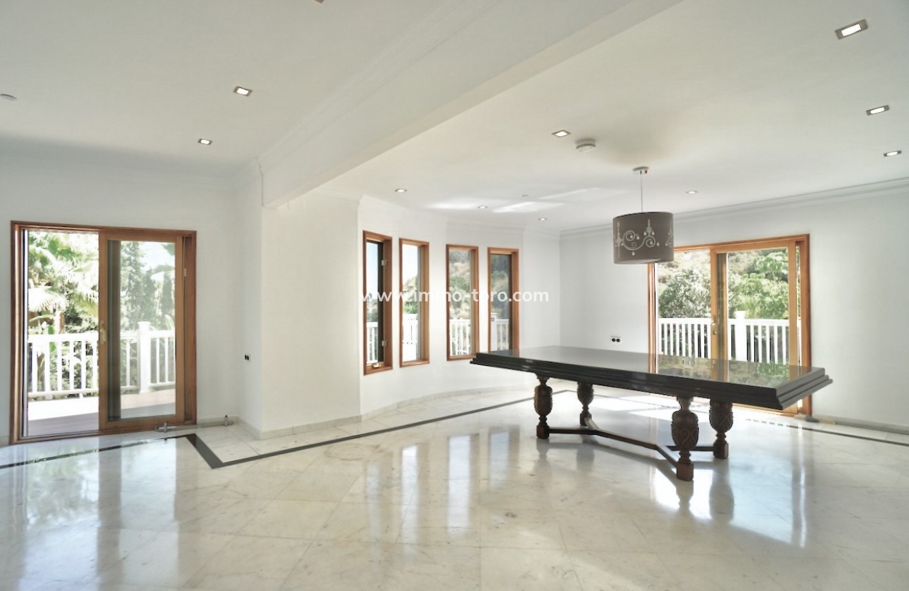 Resale - Villas - Benhavis - El Paraiso Alto