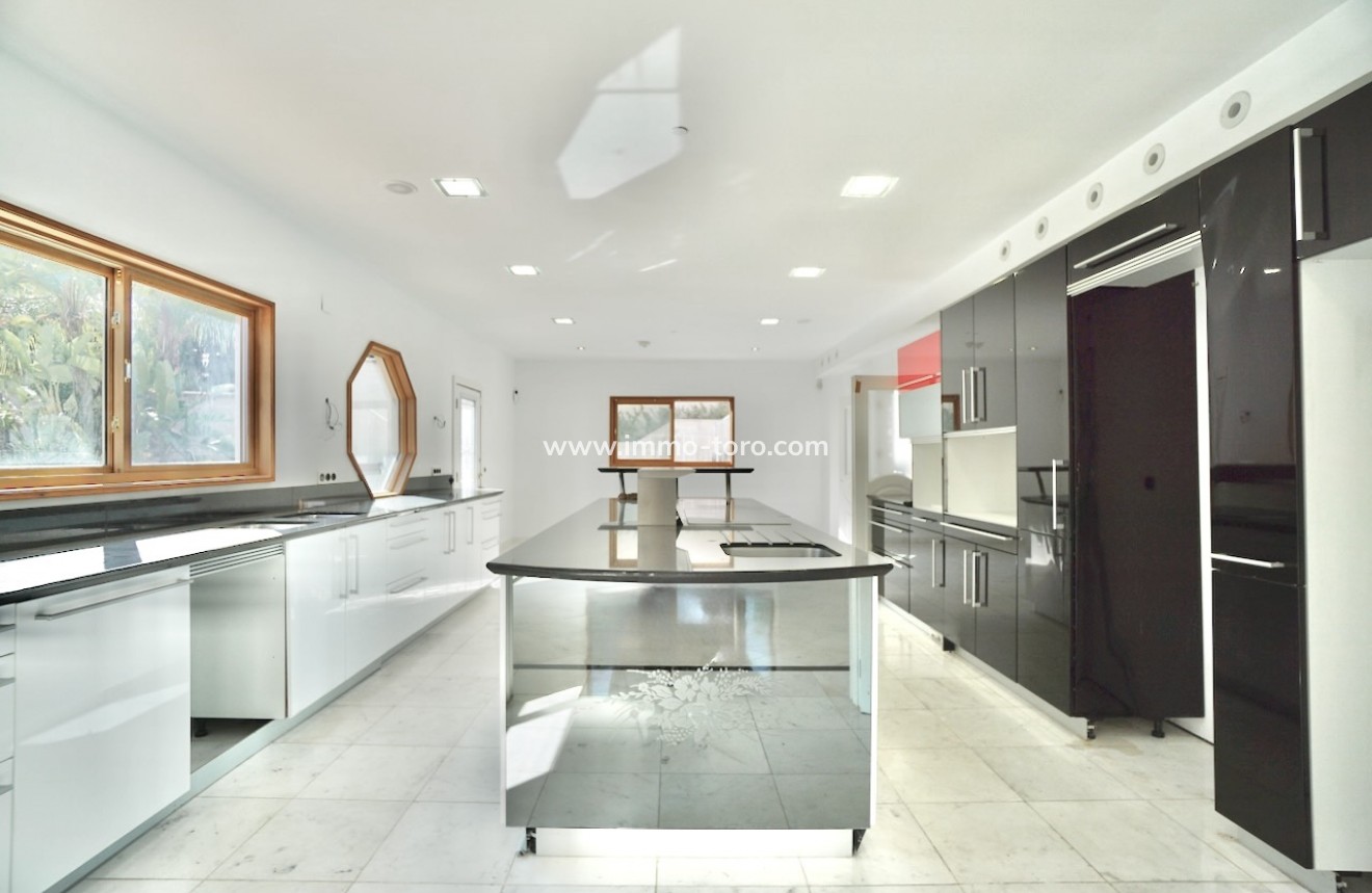 Resale - Villas - Benhavis - El Paraiso Alto
