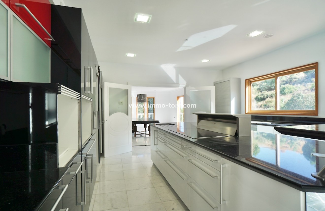 Resale - Villas - Benhavis - El Paraiso Alto
