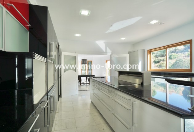Resale - Villas - Benhavis - El Paraiso Alto