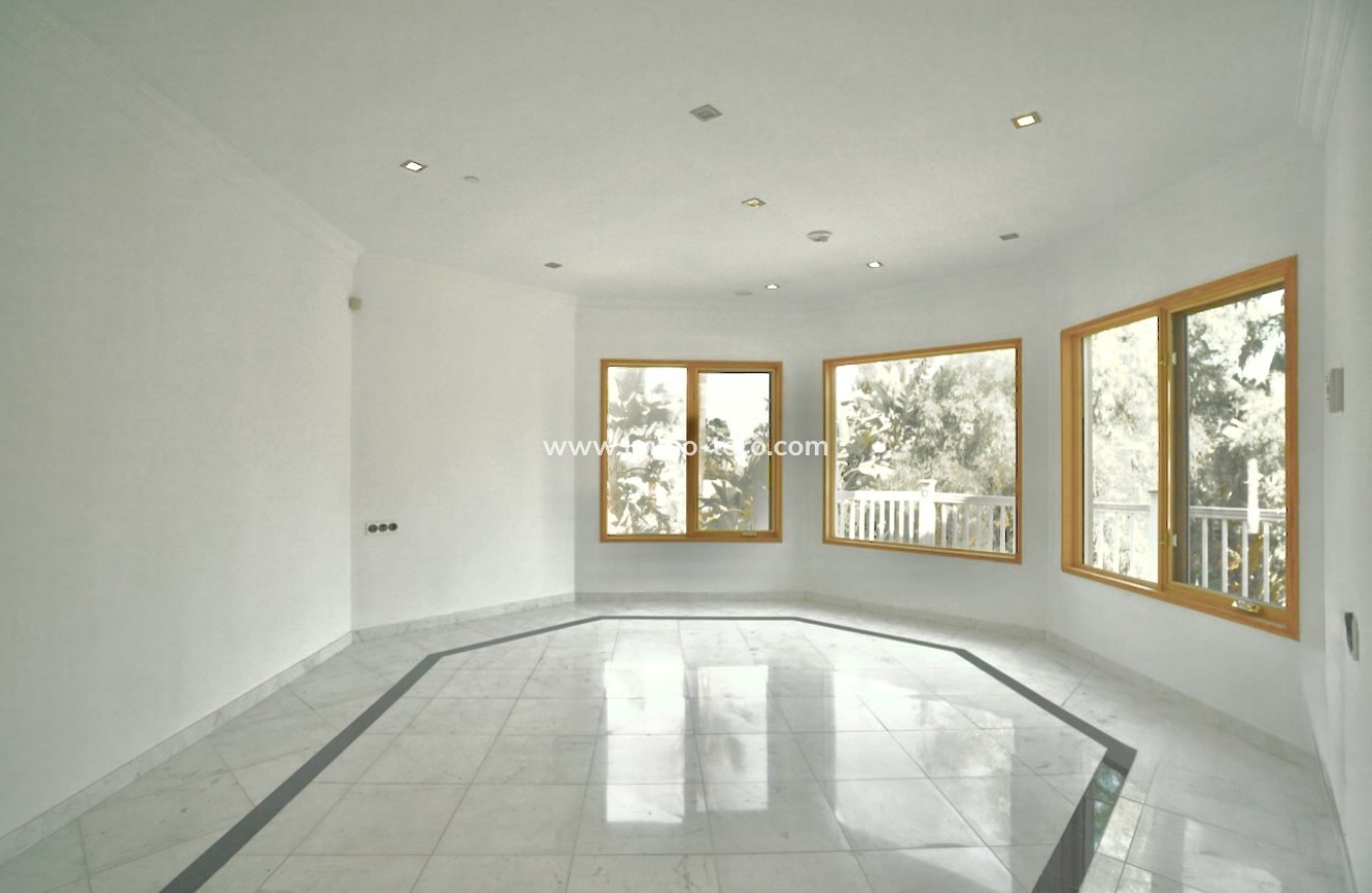 Resale - Villas - Benhavis - El Paraiso Alto
