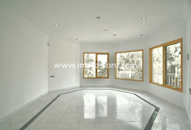 Resale - Villas - Benhavis - El Paraiso Alto