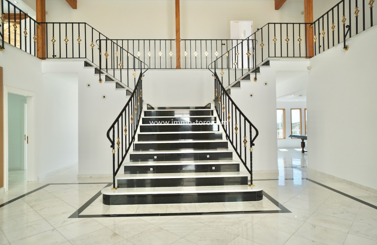 Resale - Villas - Benhavis - El Paraiso Alto