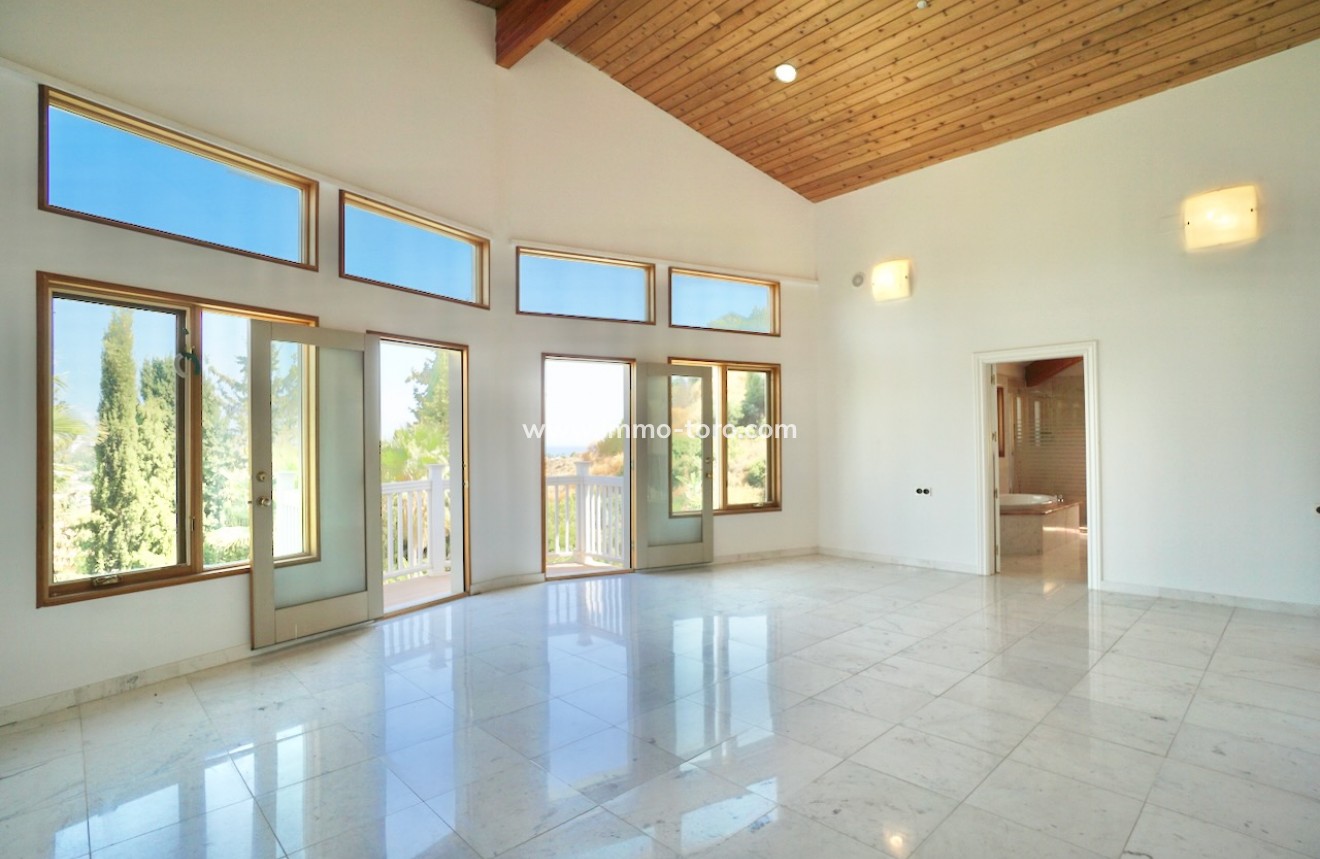 Resale - Villas - Benhavis - El Paraiso Alto