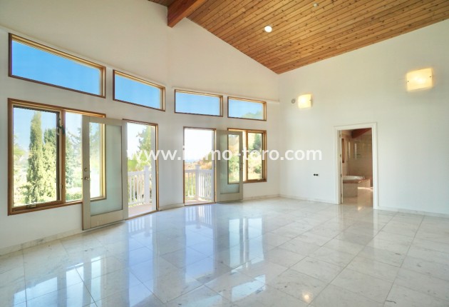 Resale - Villas - Benhavis - El Paraiso Alto