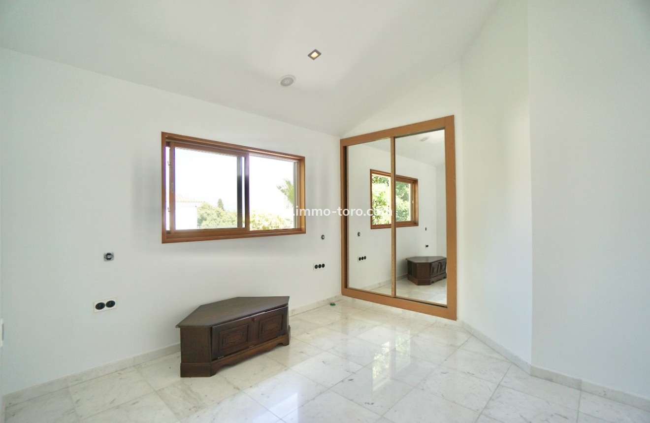 Resale - Villas - Benhavis - El Paraiso Alto
