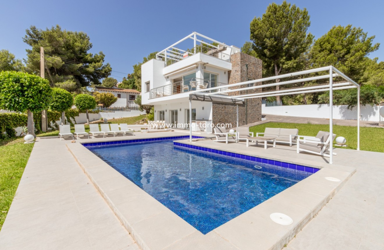 Resale - Villa - Moraira - Benimeit