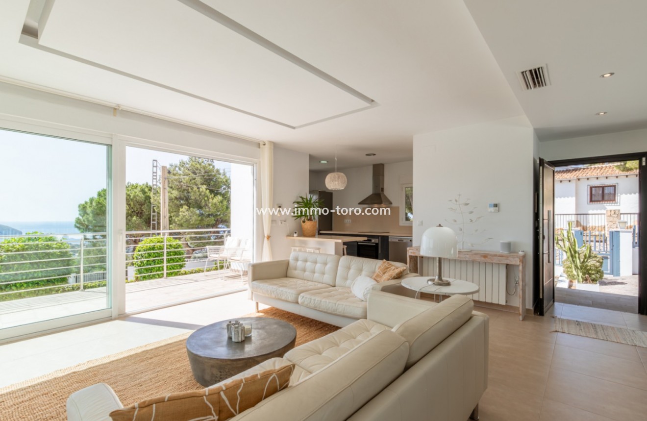 Resale - Villa - Moraira - Benimeit