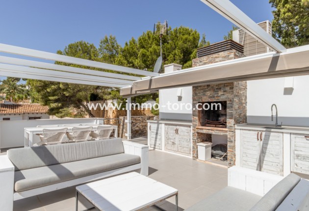 Resale - Villa - Moraira - Benimeit