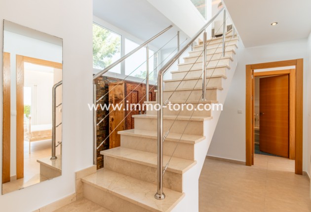 Resale - Villa - Moraira - Benimeit