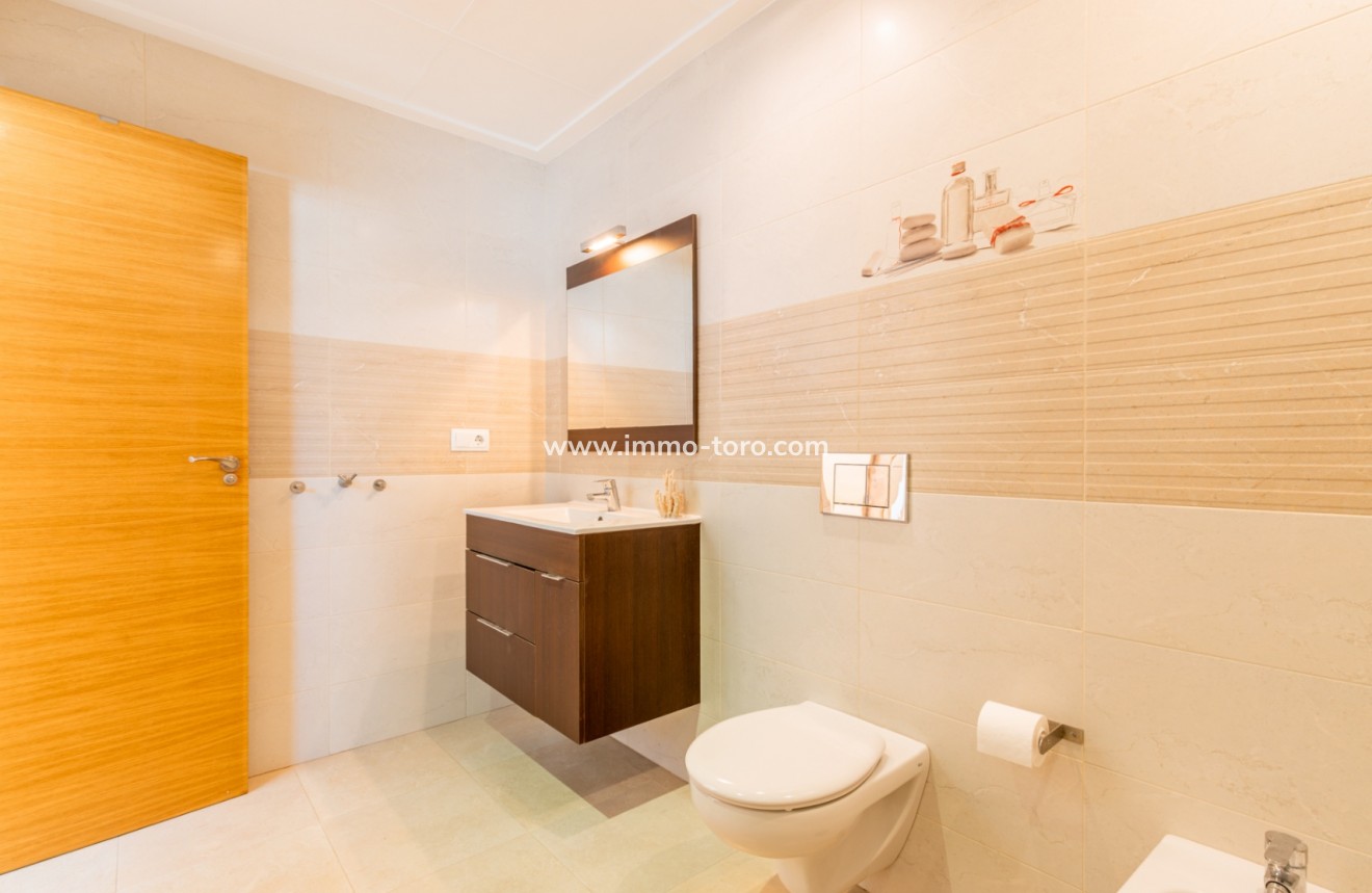 Resale - Villa - Moraira - Benimeit