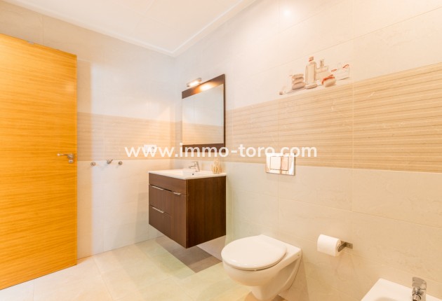 Resale - Villa - Moraira - Benimeit