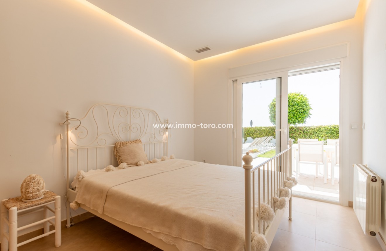 Resale - Villa - Moraira - Benimeit