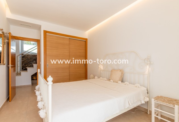 Resale - Villa - Moraira - Benimeit