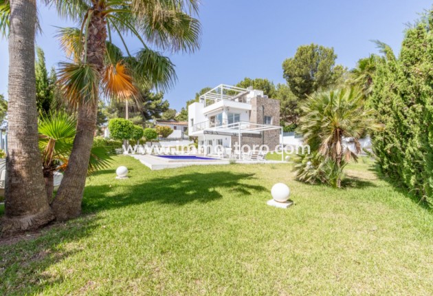 Resale - Villa - Moraira - Benimeit