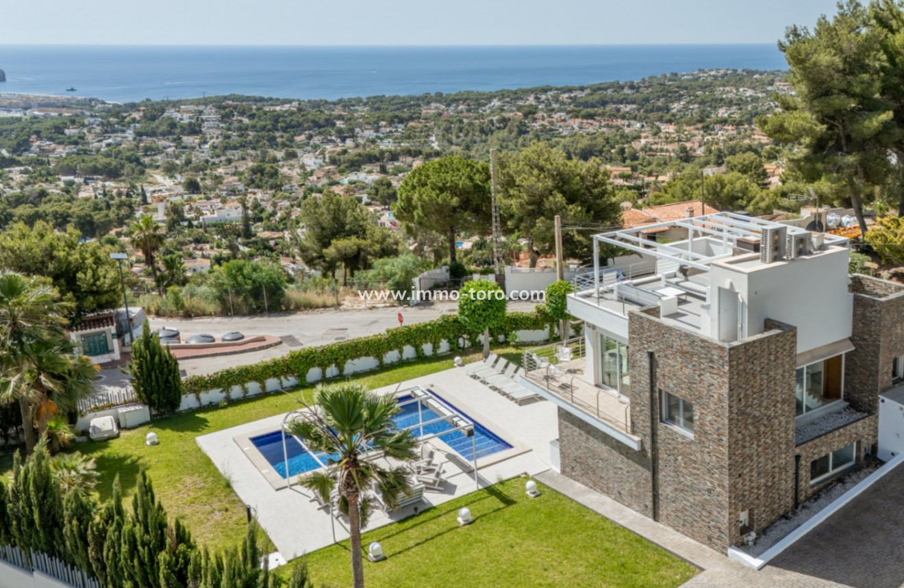 Resale - Villa - Moraira - Benimeit