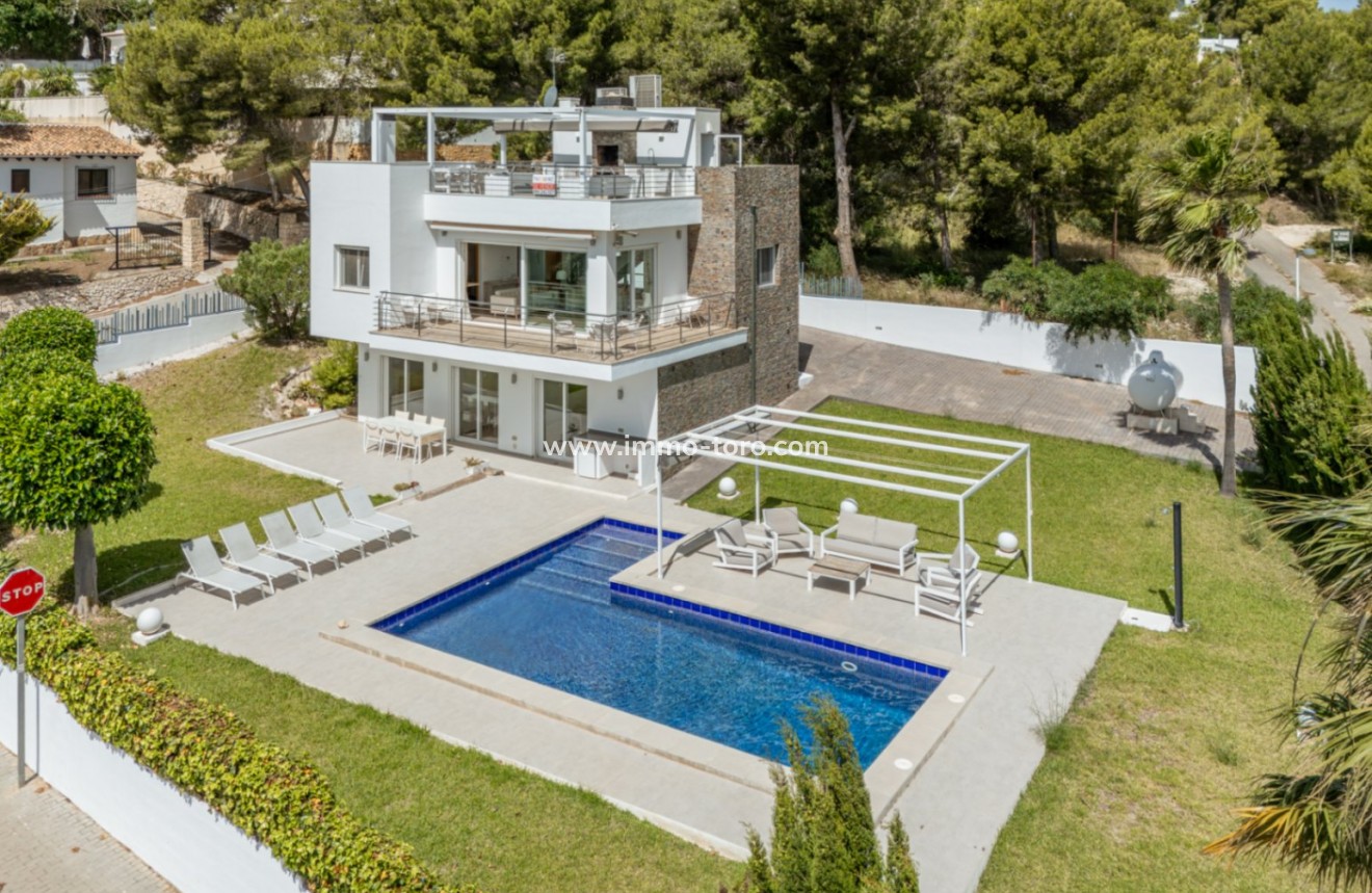 Resale - Villa - Moraira - Benimeit