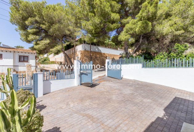 Resale - Villa - Moraira - Benimeit