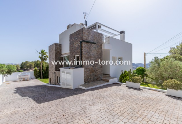 Resale - Villa - Moraira - Benimeit