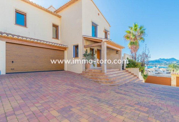 Resale - Villa - Moraira - El Portet