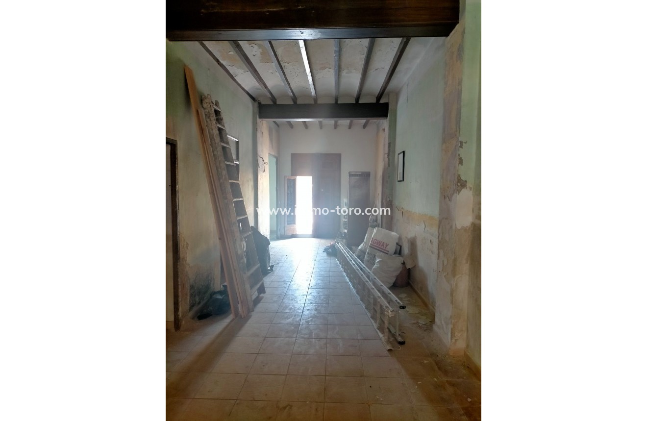 Resale - town_house - Ondara