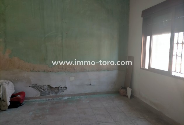 Resale - town_house - Ondara