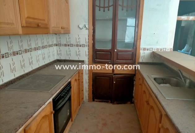 Resale - town_house - Ondara