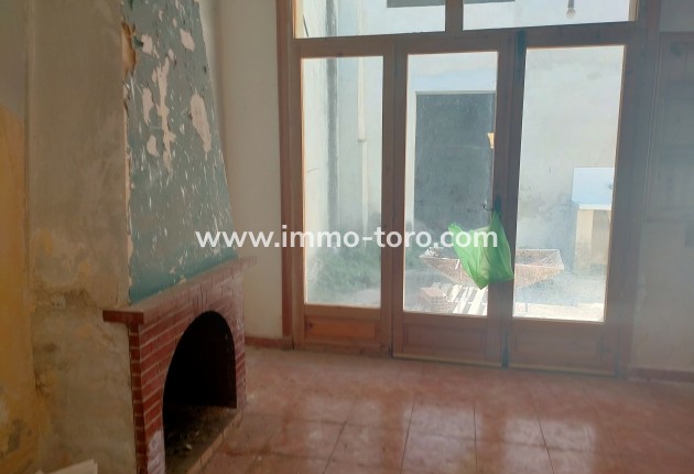 Resale - town_house - Ondara