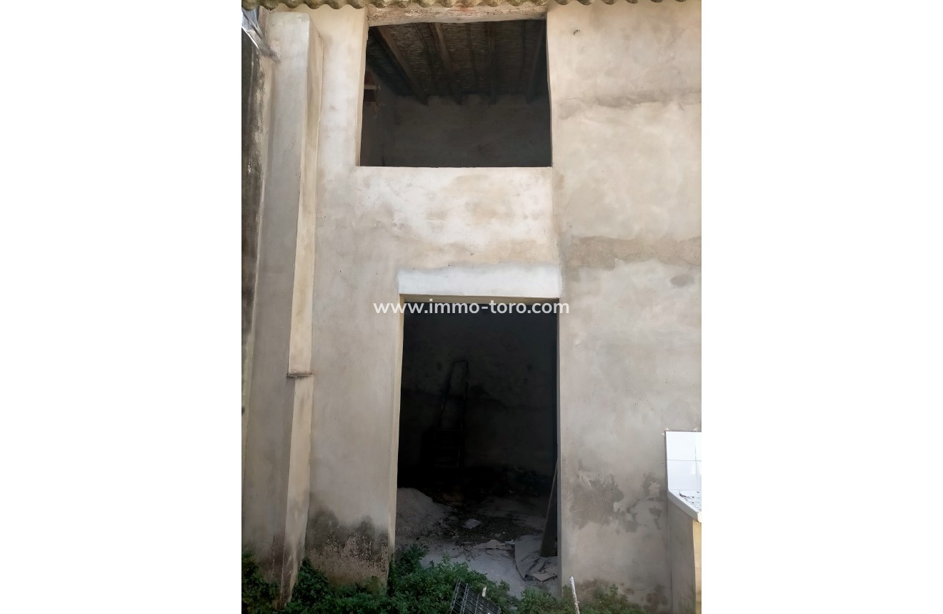 Resale - town_house - Ondara