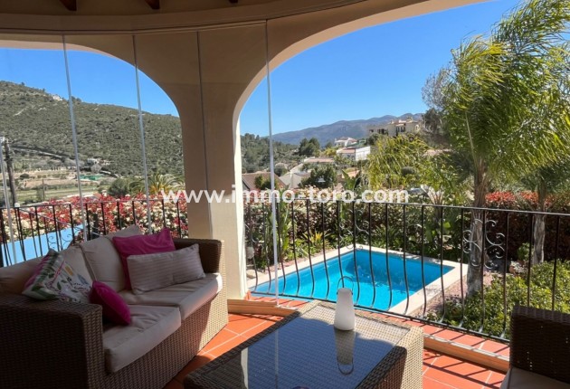 Resale - Villa - Alcalalí