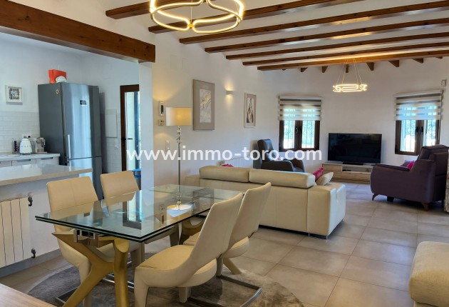Resale - Villa - Alcalalí