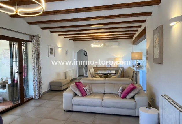 Resale - Villa - Alcalalí