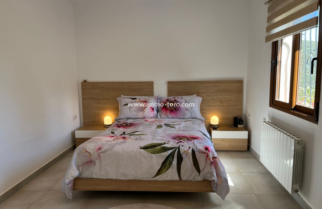 Resale - Villa - Alcalalí