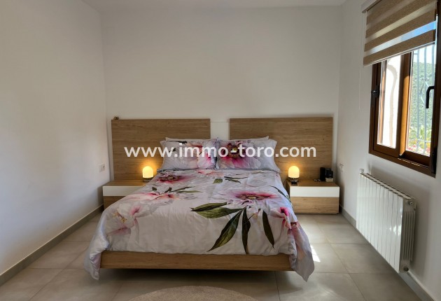 Resale - Villa - Alcalalí