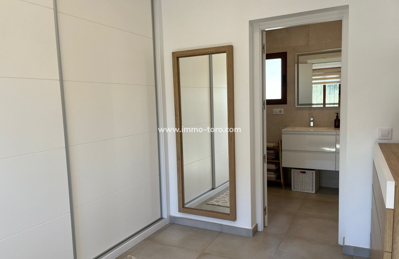 Resale - Villa - Alcalalí