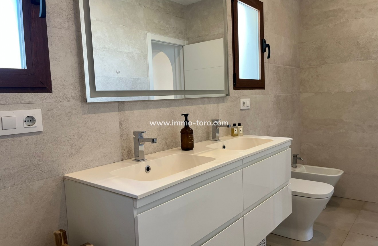 Resale - Villa - Alcalalí