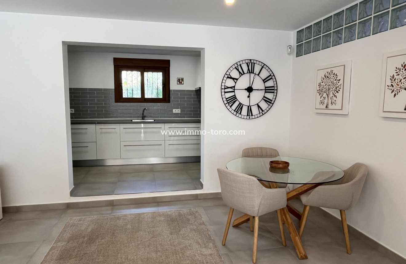 Resale - Villa - Alcalalí