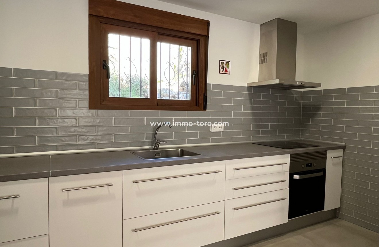 Resale - Villa - Alcalalí