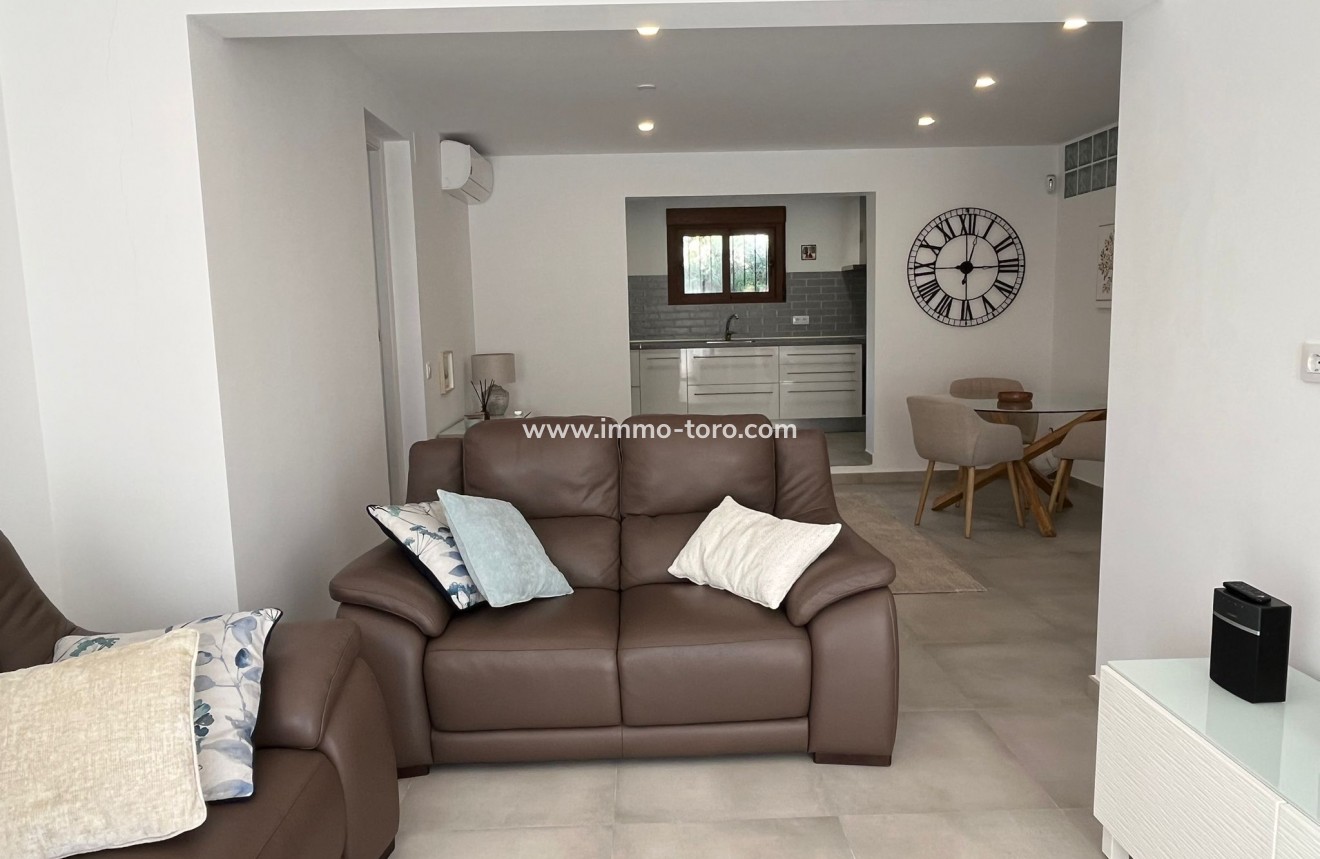 Resale - Villa - Alcalalí