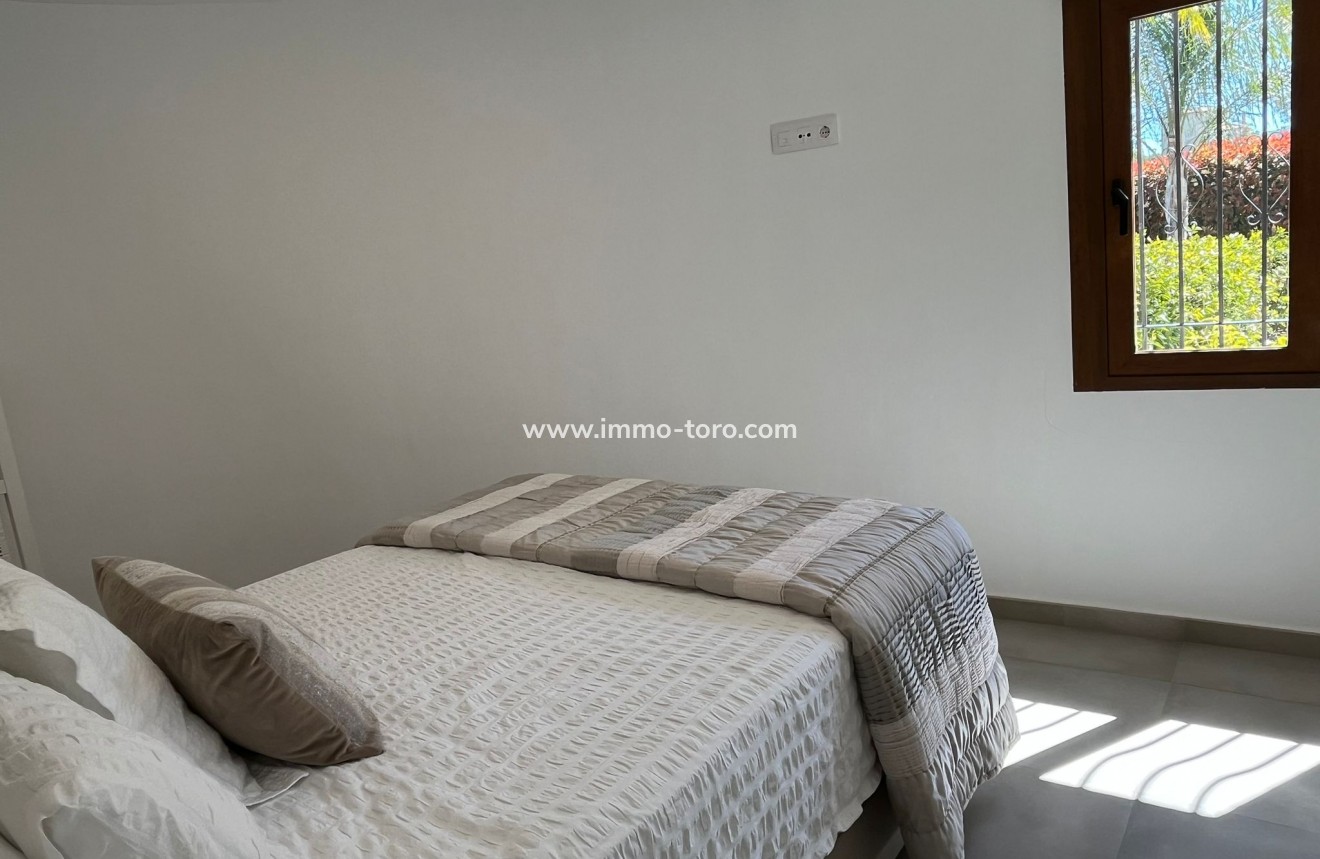 Resale - Villa - Alcalalí