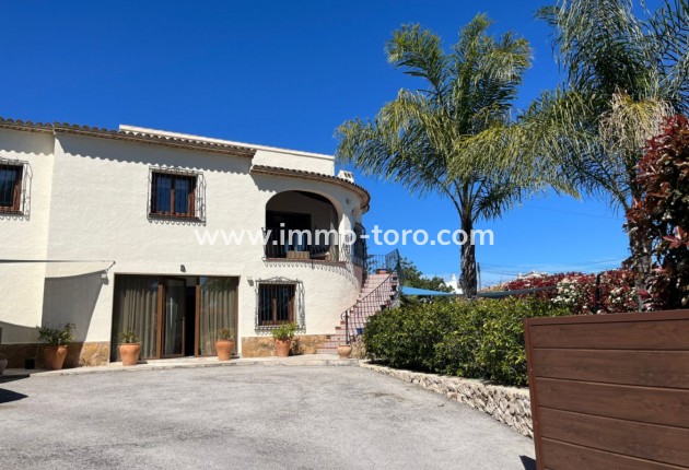 Resale - Villa - Alcalalí