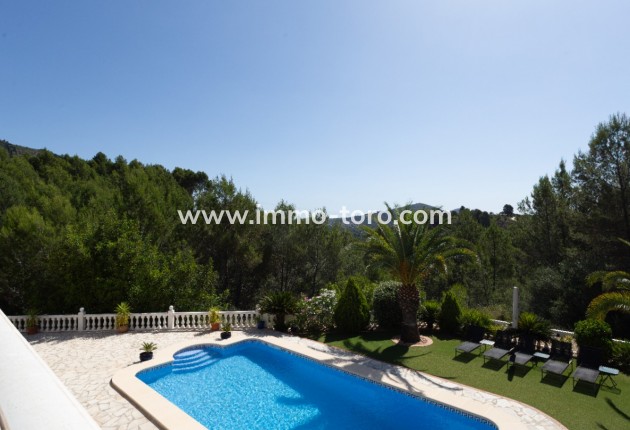 Venta - Villa / Chalet - Benigembla