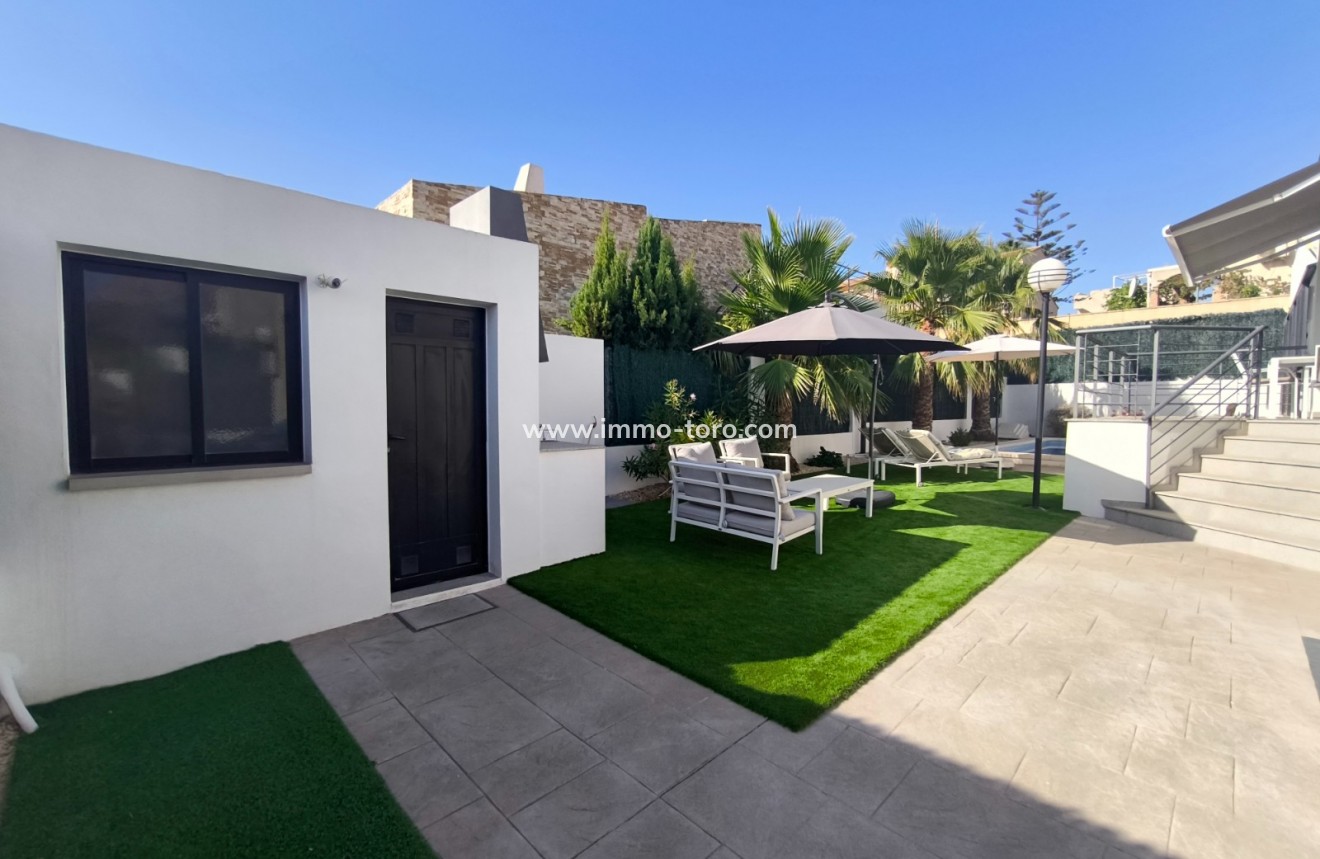 Resale - Villa - Polop - Alberca
