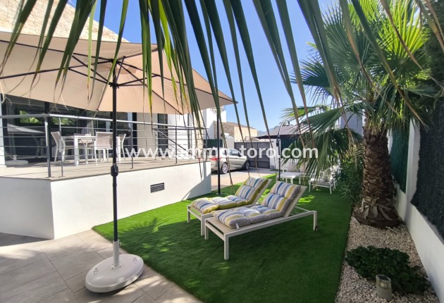 Resale - Villa - Polop - Alberca