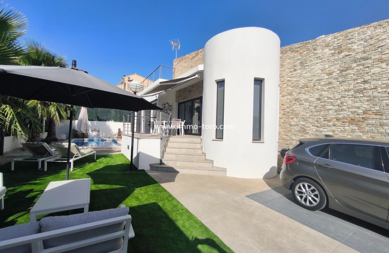Resale - Villa - Polop - Alberca