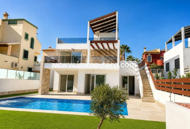 Nueva construcción  - Villa / Chalet - Rojales - Golf La Marquesa (Ciudad Quesada)