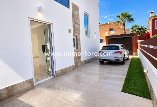 Nueva construcción  - Villa / Chalet - Rojales - Golf La Marquesa (Ciudad Quesada)