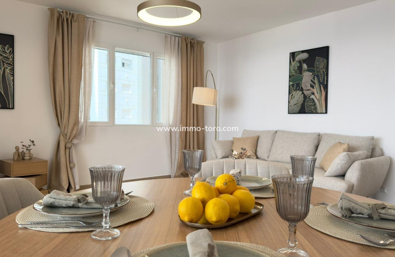 Resale - Apartment - Benidorm - 1ª Linea