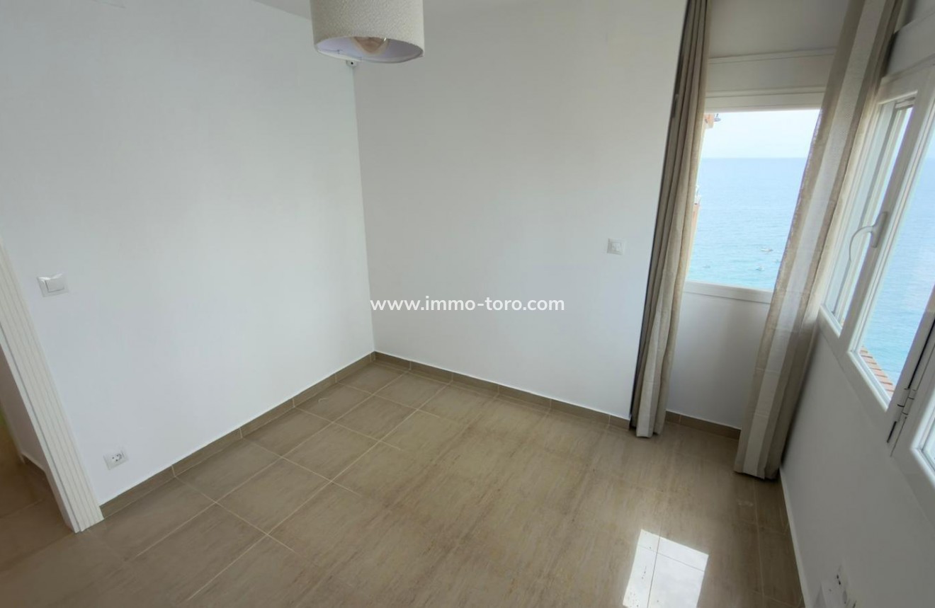 Resale - Apartment - Benidorm - 1ª Linea
