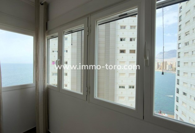 Resale - Apartment - Benidorm - 1ª Linea